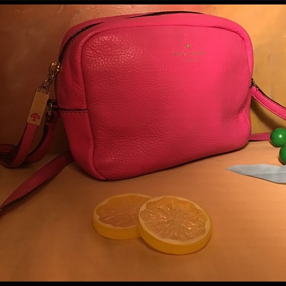 Kate spade gorgeous small pink purse. - Picture 4 of 7